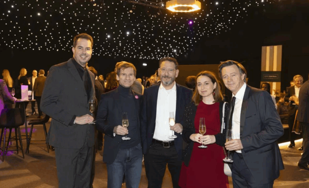 DIGITRIPS wins "Disruptor of the year" recognition at Travolution Awards 2025 in London for FREEZE price-lock traveltech solution !